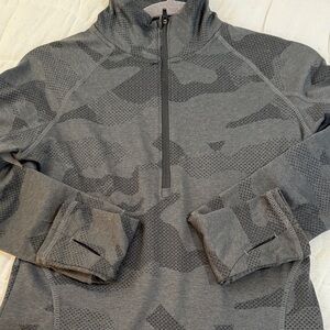 Mondetta Gray Camo Sweatshirt